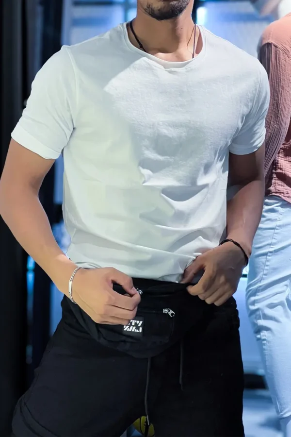 WHITE STYLISH T-SHIRT – COMFORT